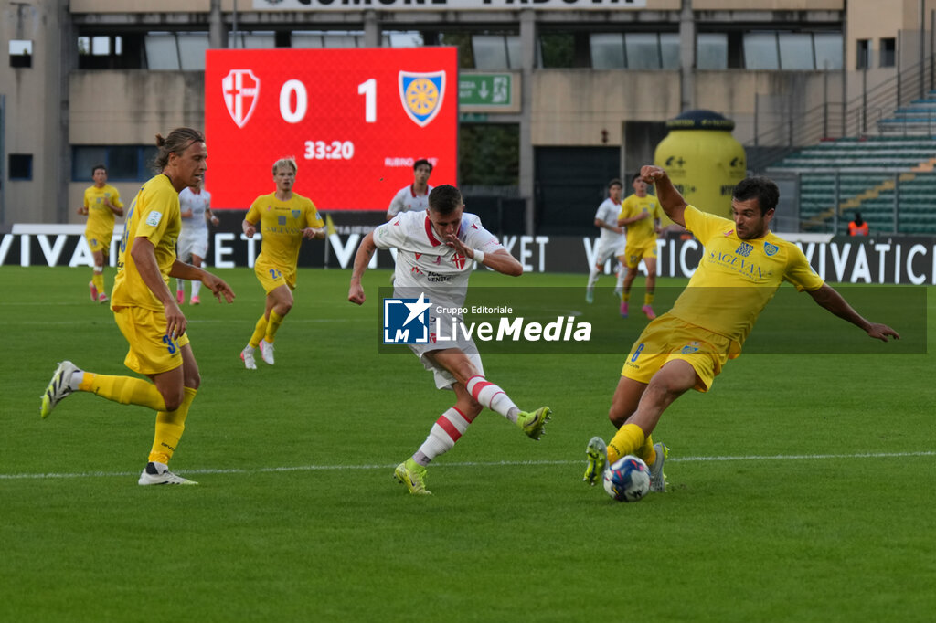 Padova Calcio vs Carrarese Calcio - ITALIAN SERIE B - SOCCER
