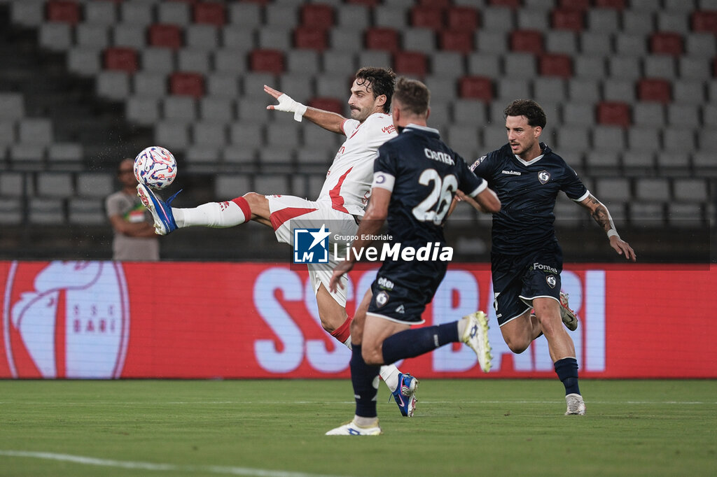 SSC Bari vs Cavese 1919 - ITALIAN SERIE C - SOCCER