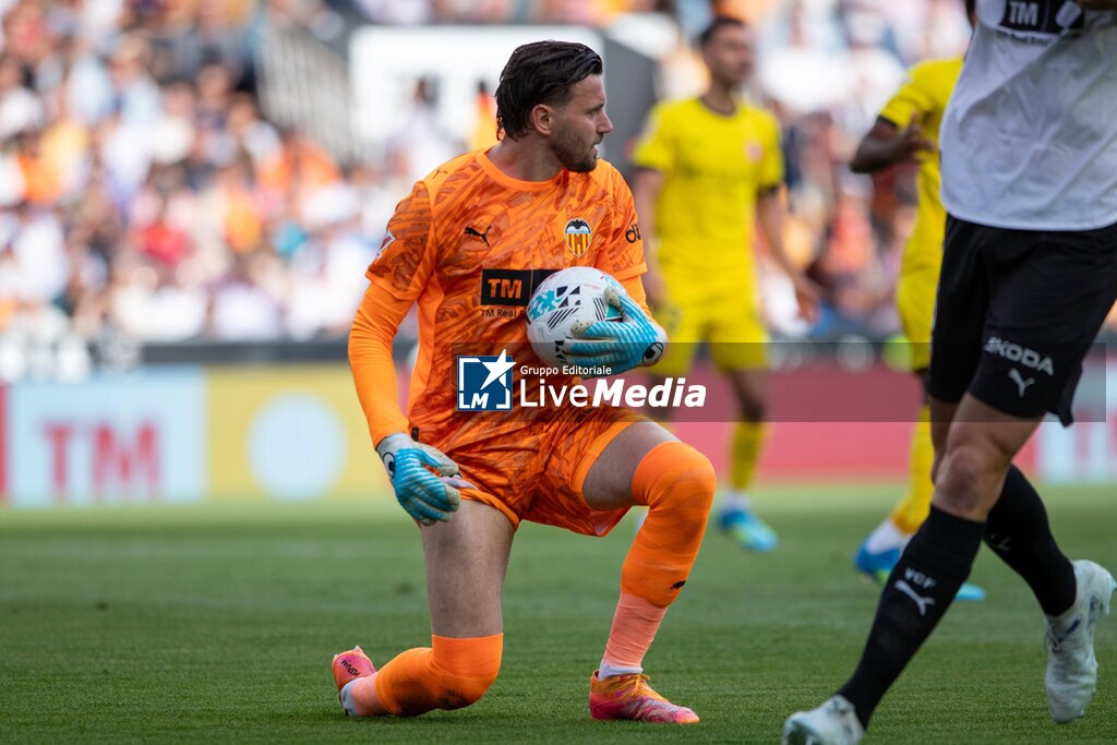 La Liga: Valencia vs Girona - SPANISH LA LIGA - SOCCER