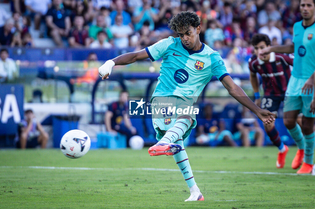 LEVANTE vs FC BARCELONA - SPANISH LA LIGA - SOCCER