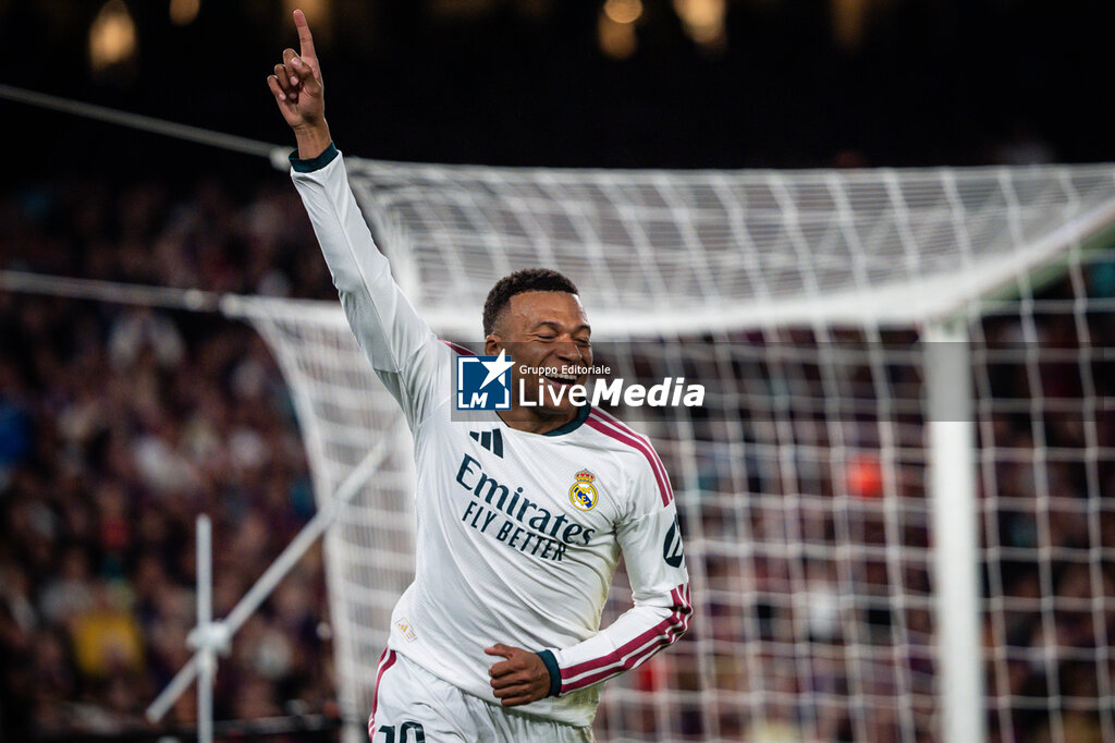 BARCELONA vs REAL MADRID - SPANISH LA LIGA - SOCCER