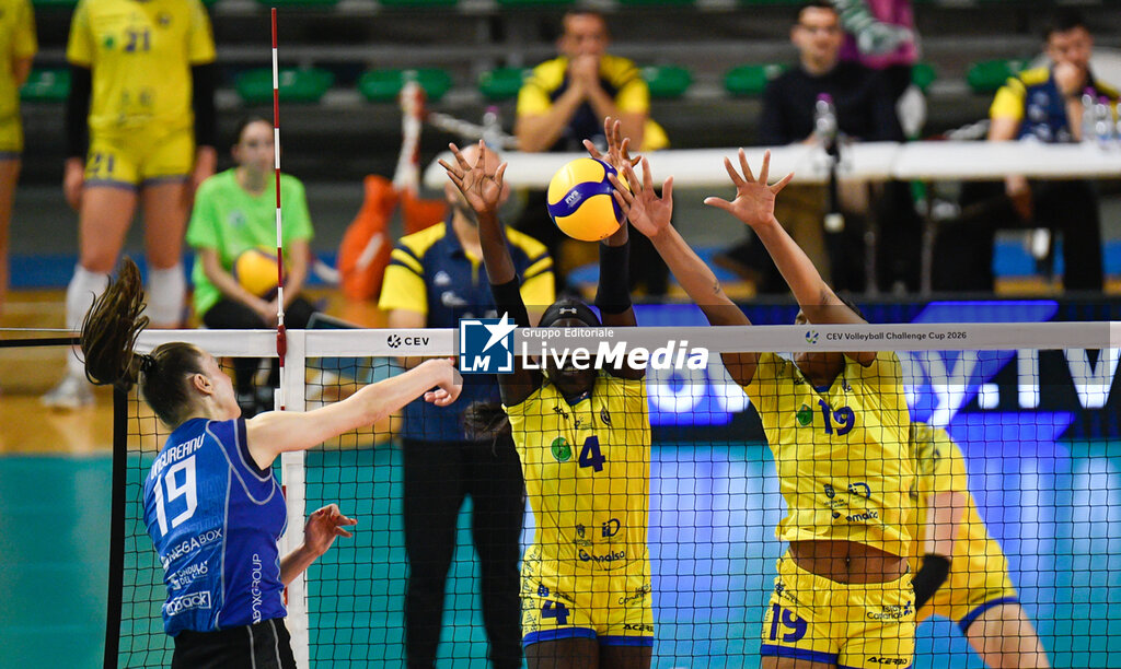 Megabox Group Vallefoglia vs Emalsa Gran Canaria - CHALLENGE CUP WOMEN - VOLLEYBALL