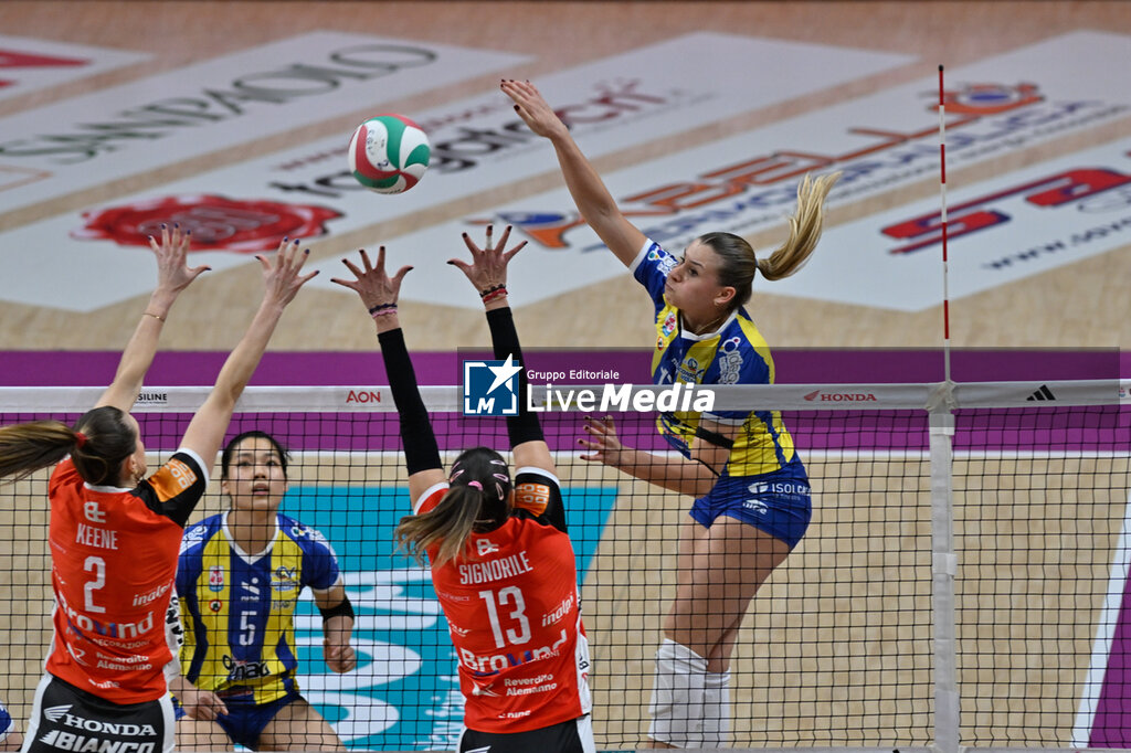 Cuneo Granda Volley vs Omag-Mt San Giovanni In M.No - SERIE A1 WOMEN - VOLLEYBALL