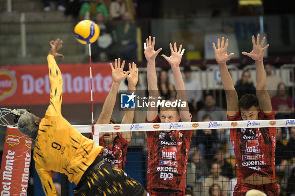Semifinal - Cucine Lube Civitanova vs Rana Verona - SUPERCOPPA - VOLLEYBALL