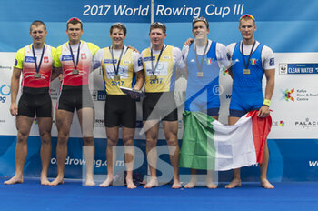 2021-04-29 - World Rowing Cup 2017, Filippo Mondelli and Luca Rambaldi (Italy) MEN'S DOUBLE SCULLS, bronze medal - FILIPPO MONDELLI - ROWING - OTHER SPORTS