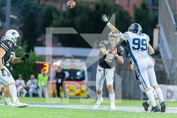 2021-07-17 - Il lancio di Hennessey, Reilly (Parma Panthers)  - 40° ITALIAN BOWL - PARMA PANTHERS VS SEAMEN MILANO - AMERICAN FOOTBALL - OTHER SPORTS