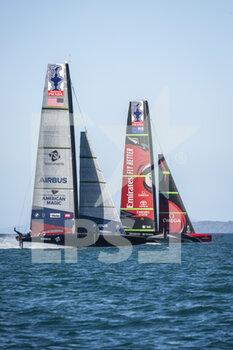 2020-12-15 - American Magic helmed by Dean Barker and Emirates Team New Zealand helmed by Peter Burling during Official practice ahead of the Prada Christmas Cup on dÃ©cember 15 2020, Auckland, New Zealand. Photo: Chris Cameron / DPPI - CHRISTMAS CUP 2020 - PRADA OFFICIAL PRACTICE - SAILING - OTHER SPORTS