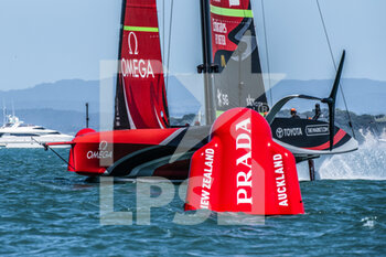 2020-12-16 - Emirates Team New Zealand foil across the finish line to win their match against Luna Rossa Prada Pirelli Team during the Prada America's Cup World Series Auckland Race Day One, on december 17 2020, Auckland, New Zealand. Photo: Chris Cameron / DPPI - PRADA AMERICA'S CUP WORLD SERIES 2020 & PRADA CHRISTMAS RACE 2020 - SAILING - OTHER SPORTS