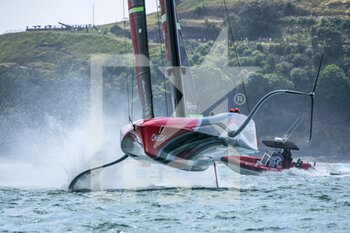 2020-12-16 - Emirates Team New Zealand Te Rehutai helmed by Peter Burling followed by an umpire boat before the start of Race six of the regatta against INEOS Team UK helmed by Sir Ben Ainslie during the Prada America's Cup World Series Auckland Race Day Two, on december 1 2020, Auckland, New Zealand. Photo: Chris Cameron / DPPI - PRADA AMERICA'S CUP WORLD SERIES 2020 & PRADA CHRISTMAS RACE 2020 - SAILING - OTHER SPORTS