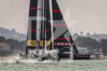 2020-12-16 - American Magic leads around the course as Luna Rossa Prada Pirelli chases in their second match of the day during the Prada America's Cup World Series Auckland Race Day Two, on december 1 2020, Auckland, New Zealand. Photo: Chris Cameron / DPPI - PRADA AMERICA'S CUP WORLD SERIES 2020 & PRADA CHRISTMAS RACE 2020 - SAILING - OTHER SPORTS