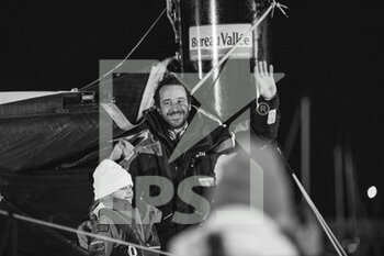 2021-01-27 - Louis Burton (fra) sailing on the Imoca Bureau Vallée 2 finishing the Vendée Globe 2020-2021 in 80 Days 10 Hours 25 minutes and 12 seconds during the arrival of the 2020-2021 Vendée Globe, 9th edition of the solo non-stop round the world yacht race, on January 27th 2021 in Les Sables-d'Olonne, France - Photo Thomas Deregnieaux / DPPI - ARRIVAL OF THE 2020-2021 VENDéE GLOBE, 9TH EDITION OF THE SOLO NON-STOP ROUND THE WORLD YACHT RACE - SAILING - OTHER SPORTS