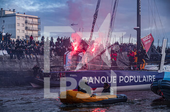 2021-02-01 - Clarisse Cremer (fra) sailing on the Imoca Banque Populaire X finishing the VendÃ©e Globe 2020-2021 in 87 days 2 hours 24 minutes and 25 seconds during the arrival of the 2020-2021 VendÃ©e Globe, 9th edition of the solo non-stop round the world yacht race, on February 3rd 2021 in Les Sables-d'Olonne, France - Photo Pierre Bouras / DPPI - ARRIVAL OF THE 2020-2021 VENDéE GLOBE, 9TH EDITION OF THE SOLO NON-STOP ROUND THE WORLD YACHT RACE - SAILING - OTHER SPORTS
