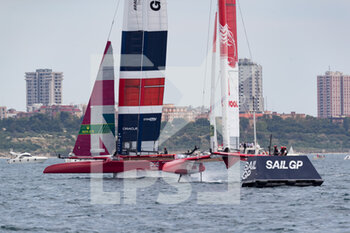 2021-06-05 - F50 danmark and Grait Britain at on shore mark - SAIL GRAND PRIX 2021 (DAY 1) - SAILING - OTHER SPORTS