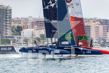 2021-06-06 - F50 USA team and Spain team at the on shore mark - 2021 SAIL GRAND PRIX (DAY 2) - SAILING - OTHER SPORTS