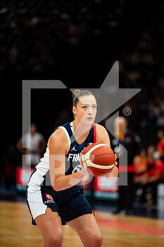 2021-07-10 - Alexia Chartereau of France controls the ball during the International Women's Friendly Basketball match between France and Spain on July 10, 2021 at AccorHotels Arena in Paris, France - Photo Antoine Massinon / A2M Sport Consulting / DPPI - WOMEN'S FRIENDLY MATCH - FRANCE VS SPAIN - FRIENDLY MATCH - BASKETBALL