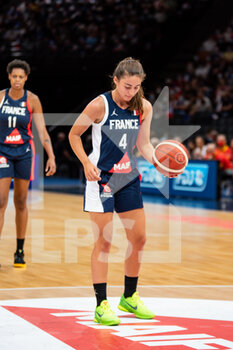 2021-07-10 - Marine Fauthoux of France controls the ball during the International Women's Friendly Basketball match between France and Spain on July 10, 2021 at AccorHotels Arena in Paris, France - Photo Antoine Massinon / A2M Sport Consulting / DPPI - WOMEN'S FRIENDLY MATCH - FRANCE VS SPAIN - FRIENDLY MATCH - BASKETBALL