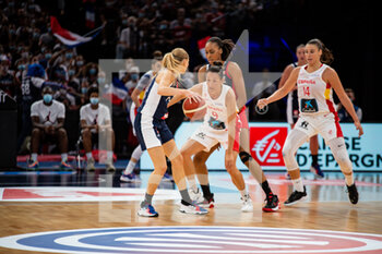 2021-07-10 - Marine Johannes of France and Laia Palau of Spain fight for the ball during the International Women's Friendly Basketball match between France and Spain on July 10, 2021 at AccorHotels Arena in Paris, France - Photo Melanie Laurent / A2M Sport Consulting / DPPI - WOMEN'S FRIENDLY MATCH - FRANCE VS SPAIN - FRIENDLY MATCH - BASKETBALL