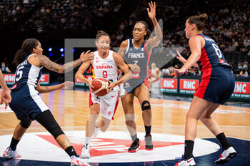 2021-07-10 - Laia Palau of Spain and Sandrine Gruda of France fight for the ball during the International Women's Friendly Basketball match between France and Spain on July 10, 2021 at AccorHotels Arena in Paris, France - Photo Melanie Laurent / A2M Sport Consulting / DPPI - WOMEN'S FRIENDLY MATCH - FRANCE VS SPAIN - FRIENDLY MATCH - BASKETBALL