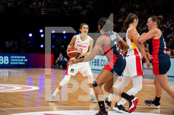2021-07-10 - Alba Torrens of Spain controls the ball during the International Women's Friendly Basketball match between France and Spain on July 10, 2021 at AccorHotels Arena in Paris, France - Photo Melanie Laurent / A2M Sport Consulting / DPPI - WOMEN'S FRIENDLY MATCH - FRANCE VS SPAIN - FRIENDLY MATCH - BASKETBALL