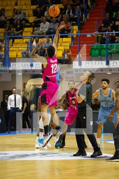 2019-10-22 - Avvio di partita con M. Breuning (Telekom Baskets Bonn) - HAPPY CASA BRINDISI VS TELEKOM BASKETS BONN - CHAMPIONS LEAGUE - BASKETBALL