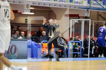 2019-12-11 - L'allenatore del Neptunas Klaipeda Rinkevicius - HAPPY CASA BRINDISI VS NEPTUNAS KLAIPEDA - CHAMPIONS LEAGUE - BASKETBALL