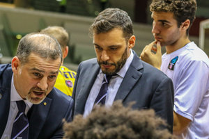 2018-10-31 - Coach Galbiati durante il time out - FIAT TORINO AUXILIUM - UNICAJA MALAGA - EUROCUP - BASKETBALL