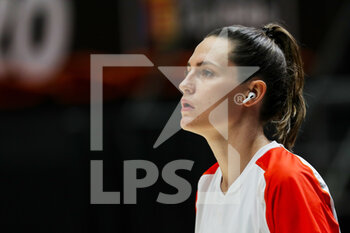 2021-03-18 - Haley Peters of ESBVA-LM warms up prior the Women's EuroCup, quarter-final basketball match between Valencia Basket and ESBVA-LM on March 18, 2021 at Fuente de San Luis pavilion in Valencia, Spain - Photo Ivan Terron / Spain DPPI / DPPI - VALENCIA BASKET AND ESBVA-LM - EUROCUP - BASKETBALL