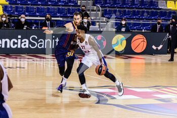 2020-10-01 - Will Clyburn of CSKA Moscow drives with Victor Claver of Fc Barcelona during the Turkish Airlines EuroLeague Basketball match between Fc Barcelona and CSKA Moscow on October 01, 2020 at Palau Blaugrana in Barcelona, Spain - Photo Javier Borrego / Spain DPPI / DPPI - FC BARCELONA VS CSKA MOSCOW - EUROLEAGUE - BASKETBALL