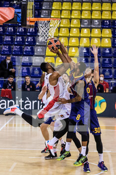 2020-10-01 - Joel Bolomboy of CSKA Moscow and Adam Hanga of Fc Barcelona during the Turkish Airlines EuroLeague Basketball match between Fc Barcelona and CSKA Moscow on October 01, 2020 at Palau Blaugrana in Barcelona, Spain - Photo Javier Borrego / Spain DPPI / DPPI - FC BARCELONA VS CSKA MOSCOW - EUROLEAGUE - BASKETBALL