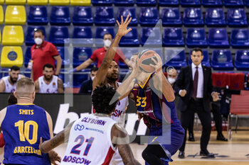 2020-10-01 - Nikola Mirotic of Fc Barcelona competes with Joel Bolomboy of CSKA Moscow during the Turkish Airlines EuroLeague Basketball match between Fc Barcelona and CSKA Moscow on October 01, 2020 at Palau Blaugrana in Barcelona, Spain - Photo Javier Borrego / Spain DPPI / DPPI - FC BARCELONA VS CSKA MOSCOW - EUROLEAGUE - BASKETBALL