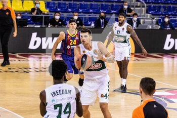 2020-10-15 - Konstantinos Mitoglou of Panathinaikos OPAP during the Turkish Airlines EuroLeague basketball match between Fc Barcelona and Panathinaikos OPAP on October 15, 2020 at Palau Blaugrana in Barcelona, Spain - Photo Javier Borrego / Spain DPPI / DPPI - FC BARCELONA VS PANATHINAIKOS OPAP - EUROLEAGUE - BASKETBALL