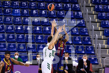 2020-10-15 - Cory Higgins of Fc Barcelona during the Turkish Airlines EuroLeague basketball match between Fc Barcelona and Panathinaikos OPAP on October 15, 2020 at Palau Blaugrana in Barcelona, Spain - Photo Javier Borrego / Spain DPPI / DPPI - FC BARCELONA VS PANATHINAIKOS OPAP - EUROLEAGUE - BASKETBALL