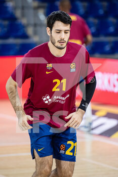 2020-10-23 - Alex Abrines of FC Barcelona warms up before the Turkish Airlines EuroLeague basketball match between Fc Barcelona and Real Madrid on October 23, 2020 at Palau blaugrana in Barcelona, Spain - Photo Marc Gonzalez Aloma / Spain DPPI / DPPI - FC BARCELONA VS REAL MADRID - EUROLEAGUE - BASKETBALL