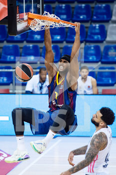 2020-10-23 - Brandon Davies of FC Barcelona during the Turkish Airlines EuroLeague basketball match between Fc Barcelona and Real Madrid on October 23, 2020 at Palau blaugrana in Barcelona, Spain - Photo Marc Gonzalez Aloma / Spain DPPI / DPPI - FC BARCELONA VS REAL MADRID - EUROLEAGUE - BASKETBALL
