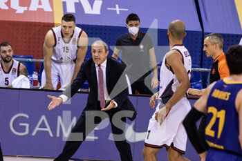 2020-12-11 - Ettore Messina, Head coach of Ax Armani Exchange Milan during the Turkish Airlines EuroLeague basketball match between Fc Barcelona and AX Armani Exchange Milan on December 11, 2020 at Palau Blaugrana in Barcelona, Spain - Photo Javier Borrego / Spain DPPI / DPPI - FC BARCELONA VS AX ARMANI EXCHANGE MILAN - EUROLEAGUE - BASKETBALL