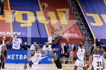 2020-12-11 - Adam Hanga of Fc Barcelona shoot to basket during the Turkish Airlines EuroLeague basketball match between Fc Barcelona and AX Armani Exchange Milan on December 11, 2020 at Palau Blaugrana in Barcelona, Spain - Photo Javier Borrego / Spain DPPI / DPPI - FC BARCELONA VS AX ARMANI EXCHANGE MILAN - EUROLEAGUE - BASKETBALL