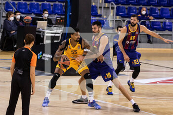 2020-12-16 - Jordan Mickey of BC Khimki Moscow Region competes with Pierre Oriola of Fc Barcelona during the Turkish Airlines EuroLeague basketball match between Fc Barcelona and BC Khimki Moscow Region on December 16, 2020 at Palau Blaugrana in Barcelona, Spain - Photo Javier Borrego / Spain DPPI / DPPI - FC BARCELONA VS BC KHIMKI MOSCOW REGION - EUROLEAGUE - BASKETBALL