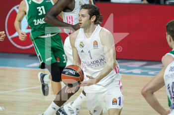 2021-02-25 - Fabien Causeur of Real Madrid during the Turkish Airlines EuroLeague basketball match between Real Madrid and Zalgiris Kaunas on February 25, 2021 at WiZink Center in Madrid, Spain - Photo Irina R Hipolito / Spain DPPI / DPPI - REAL MADRID AND ZALGIRIS KAUNAS - EUROLEAGUE - BASKETBALL
