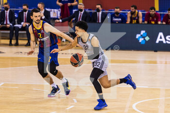 2021-02-26 - Matthew Strazel of LDLC ASVEL and Leo Westermann of Fc Barcelona during the Turkish Airlines EuroLeague basketball match between FC Barcelona and LDLC ASVEL Villeurbanne on February 26, 2021 at Palau Blaugrana in Barcelona, Spain - Photo Javier Borrego / Spain DPPI / DPPI - FC BARCELONA AND LDLC ASVEL VILLEURBANNE - EUROLEAGUE - BASKETBALL