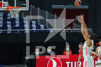 2021-03-18 - Walter Samuel Tavares da Veiga of Real Madrid during the Turkish Airlines EuroLeague basketball match between Real Madrid and CSKA Moscow on March 18, 2021 at Wizink Center stadium in Madrid, Spain - Photo Irina R Hipolito / Spain DPPI / DPPI - REAL MADRID AND CSKA MOSCOW - EUROLEAGUE - BASKETBALL