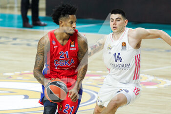 2021-03-18 - Will Clyburn of CSKA Moscow and Gabriel Deck of Real Madrid during the Turkish Airlines EuroLeague basketball match between Real Madrid and CSKA Moscow on March 18, 2021 at Wizink Center stadium in Madrid, Spain - Photo Irina R Hipolito / Spain DPPI / DPPI - REAL MADRID AND CSKA MOSCOW - EUROLEAGUE - BASKETBALL