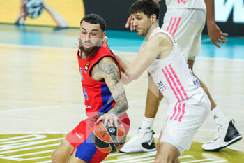 2021-03-18 - Mike James of CSKA Moscow and Nicolas Laprovittola of Real Madrid during the Turkish Airlines EuroLeague basketball match between Real Madrid and CSKA Moscow on March 18, 2021 at Wizink Center stadium in Madrid, Spain - Photo Irina R Hipolito / Spain DPPI / DPPI - REAL MADRID AND CSKA MOSCOW - EUROLEAGUE - BASKETBALL
