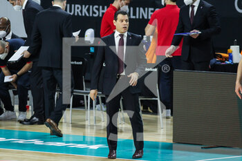 2021-03-18 - Dimitrios Itoudis, head coach of CSKA Moscow during the Turkish Airlines EuroLeague basketball match between Real Madrid and CSKA Moscow on March 18, 2021 at Wizink Center stadium in Madrid, Spain - Photo Irina R Hipolito / Spain DPPI / DPPI - REAL MADRID AND CSKA MOSCOW - EUROLEAGUE - BASKETBALL