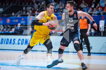 2021-04-09 - Oz Blayzer of BC Maccabi Tel Aviv, Mateusz Ponitka of BC Zenit during the Turkish Airlines EuroLeague basketball match between Zenit St Petersburg and Maccabi Playtika Tel Aviv on April 9, 2021 at Ubileyny Sport Palace in Saint Petersburg, Russia - Photo Anatoliy Medved / Orange Pictures / DPPI - ZENIT ST PETERSBURG VS MACCABI PLAYTIKA TEL AVIV - EUROLEAGUE - BASKETBALL