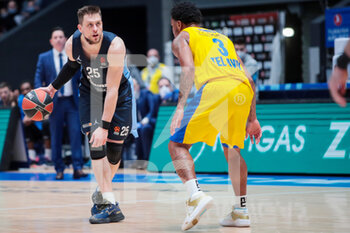 2021-04-09 - Mateusz Ponitka of BC Zenit, Chris Jones of BC Maccabi Tel Aviv during the Turkish Airlines EuroLeague basketball match between Zenit St Petersburg and Maccabi Playtika Tel Aviv on April 9, 2021 at Ubileyny Sport Palace in Saint Petersburg, Russia - Photo Anatoliy Medved / Orange Pictures / DPPI - ZENIT ST PETERSBURG VS MACCABI PLAYTIKA TEL AVIV - EUROLEAGUE - BASKETBALL