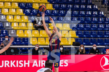 2021-04-23 - Alex Abrines of Fc Barcelona during the Turkish Airlines EuroLeague, PlayOffs game 2 basketball match between FC Barcelona and Zenit St Petersburg on April 23, 2021 at Palau Blaugrana in Barcelona, Spain - Photo Javier Borrego / Spain DPPI / DPPI - FC BARCELONA VS ZENIT ST PETERSBURG - EUROLEAGUE - BASKETBALL