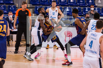 2021-04-23 - Cory Higgins of Fc Barcelona fights with KC Rivers of Zenit St Petersburg during the Turkish Airlines EuroLeague, PlayOffs game 2 basketball match between FC Barcelona and Zenit St Petersburg on April 23, 2021 at Palau Blaugrana in Barcelona, Spain - Photo Javier Borrego / Spain DPPI / DPPI - FC BARCELONA VS ZENIT ST PETERSBURG - EUROLEAGUE - BASKETBALL