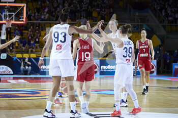 2021-06-17 - French Team during the FIBA Women's EuroBasket 2021, Group D basketball match between France and Croatia on June 17, 2021 at Rhenus Sport in Strasbourg, France - Photo Ann-Dee Lamour / CDP MEDIA / DPPI - FIBA WOMEN'S EUROBASKET 2021, GROUP D - FRANCE VS CROATIA - INTERNATIONALS - BASKETBALL
