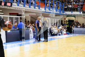 2019-10-05 - Colloquio con l´arbitro degli allenatori F. Vitucci (Happy Casa Brindisi) e V. esposito (Germani Basket Brescia) - HAPPY CASA BRINDISI VS GERMANI BASKET BRESCIA - ITALIAN SERIE A - BASKETBALL