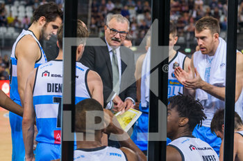2019-10-06 - Romeo Sacchetti coach (Vanoli Basket Cremona) al time-out - VIRTUS ROMA VS VANOLI BASKET CREMONA - ITALIAN SERIE A - BASKETBALL